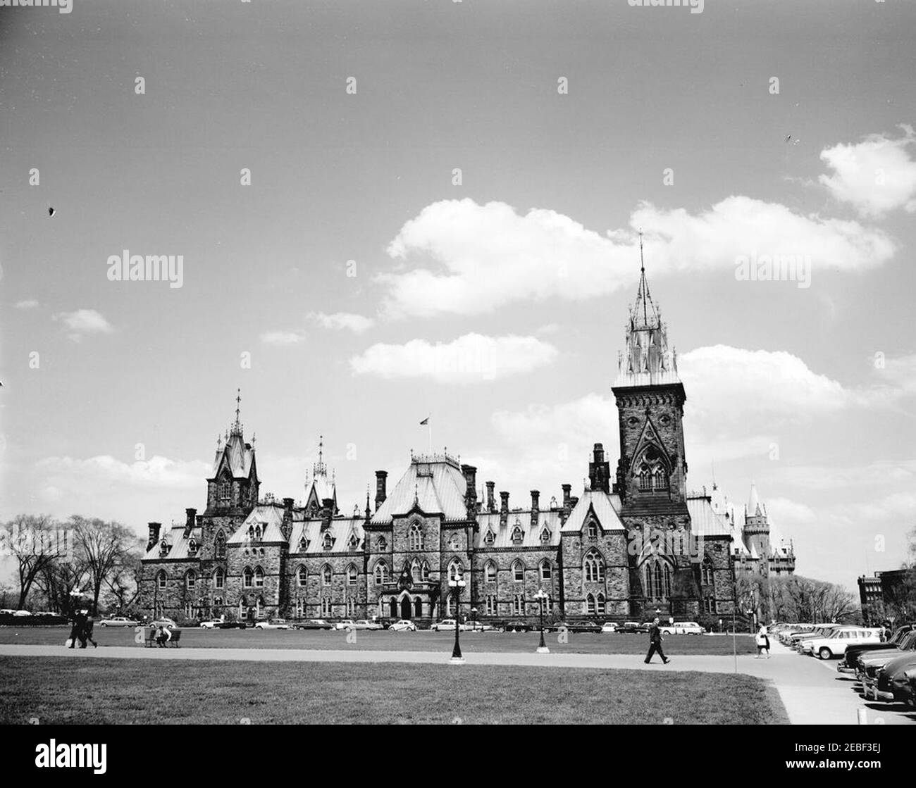Reise nach Ottawa, Kanada: US Embassy Chancery. East Block of Parliament Hill, Ottawa, Ontario, Kanada. [Foto von Harold Sellers] Stockfoto
