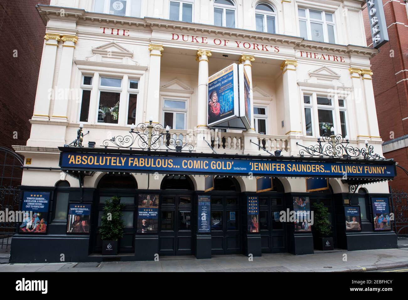 Das Duke of York Theater, das wegen der Covid-19-Pandemie geschlossen ist und wahrscheinlich bald eröffnet wird, es sei denn, die Richtlinien der Regierung ändern sich, St Martins Lane, London. Stockfoto