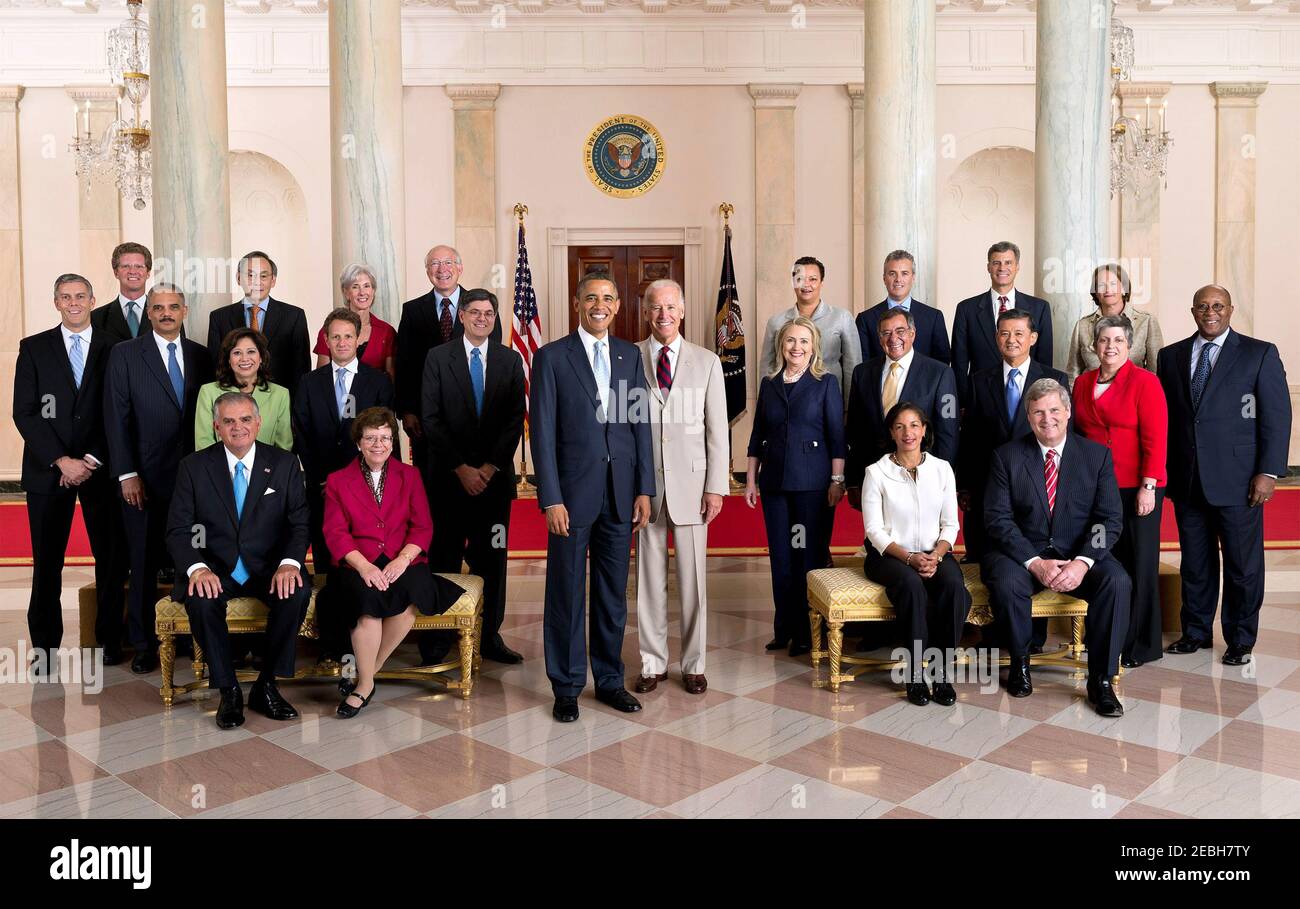 PRÄSIDENT OBAMA mit seinem Kabinett. Offizielles Foto des Weißen Hauses 26. Juli 2012. Stockfoto