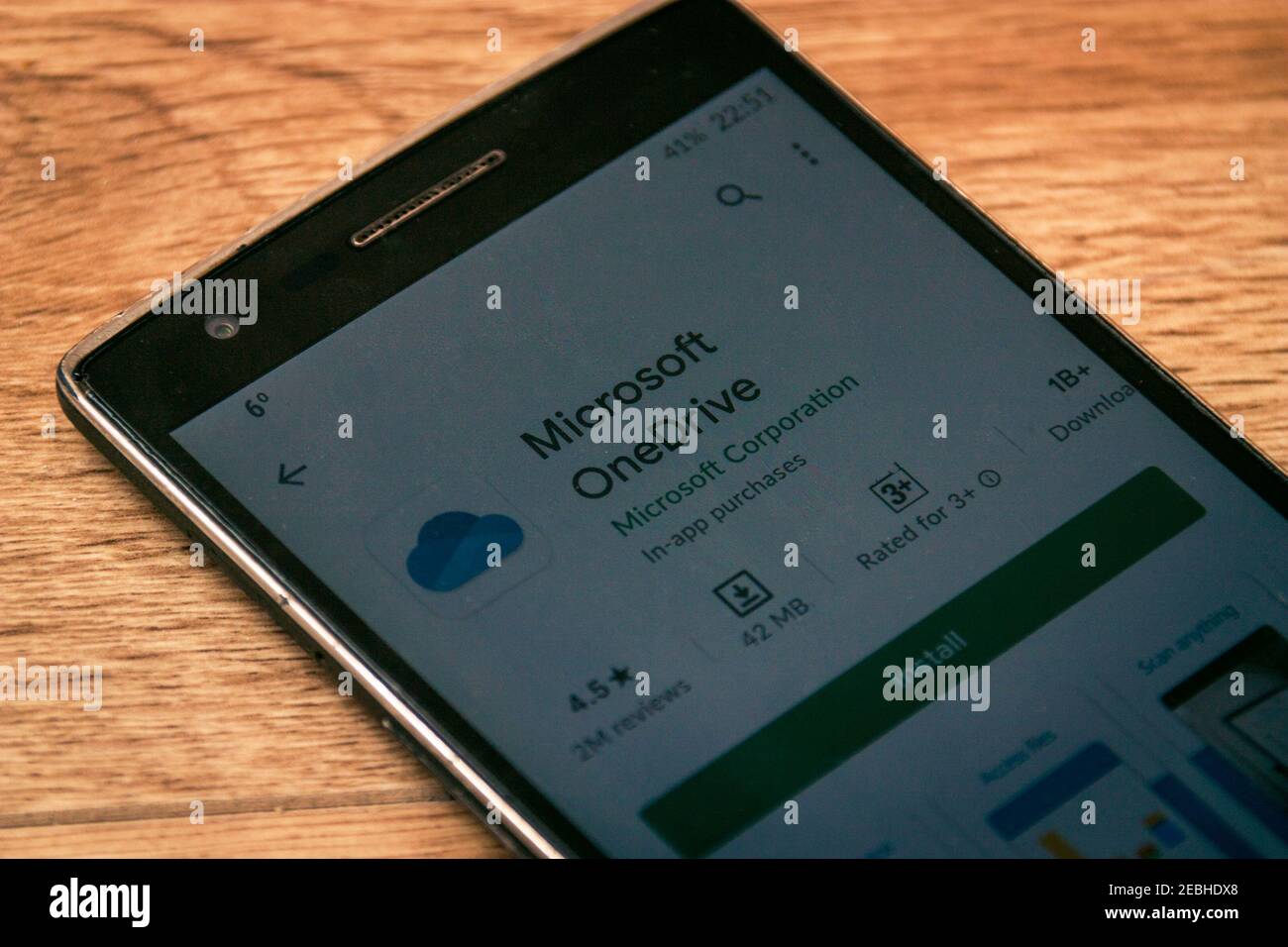 Batumi. Georgien - 23. Januar 2021: Microsoft OneDrive App auf dem Smartphone Stockfoto