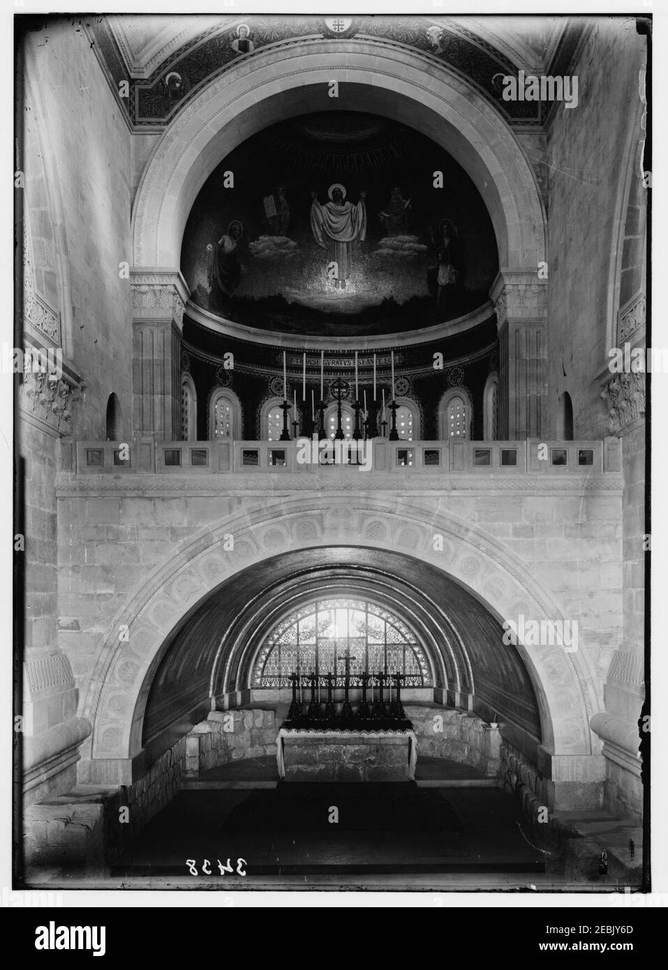 Nördliche Aussicht. Mt. Tabor. Kirche der Verklärung. Interieur. Mosaiken in der Kuppel der mittleren Apsis, die die Verklärung Stockfoto
