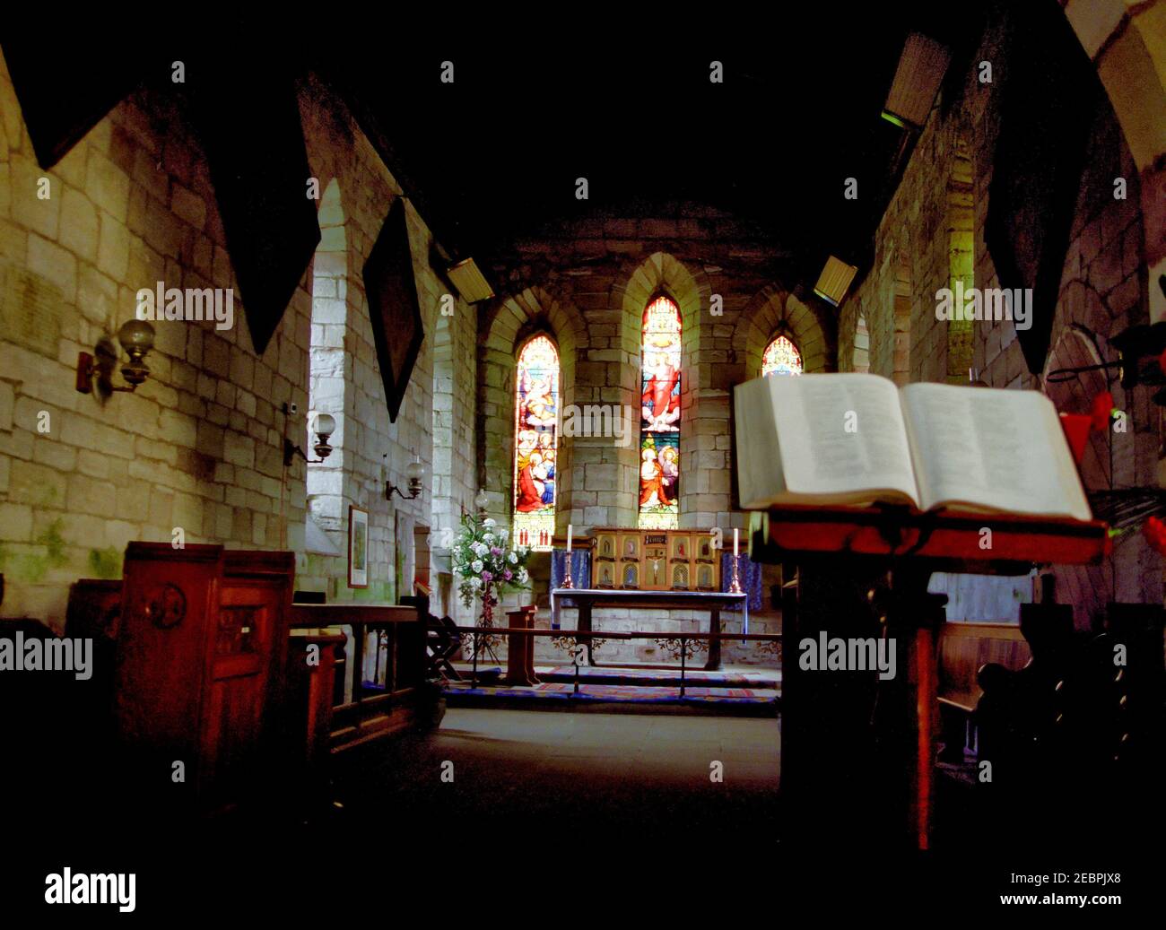 Innenraum der St. Aidan Kirche im Dorf Bamburgh in Northumberland Stockfoto