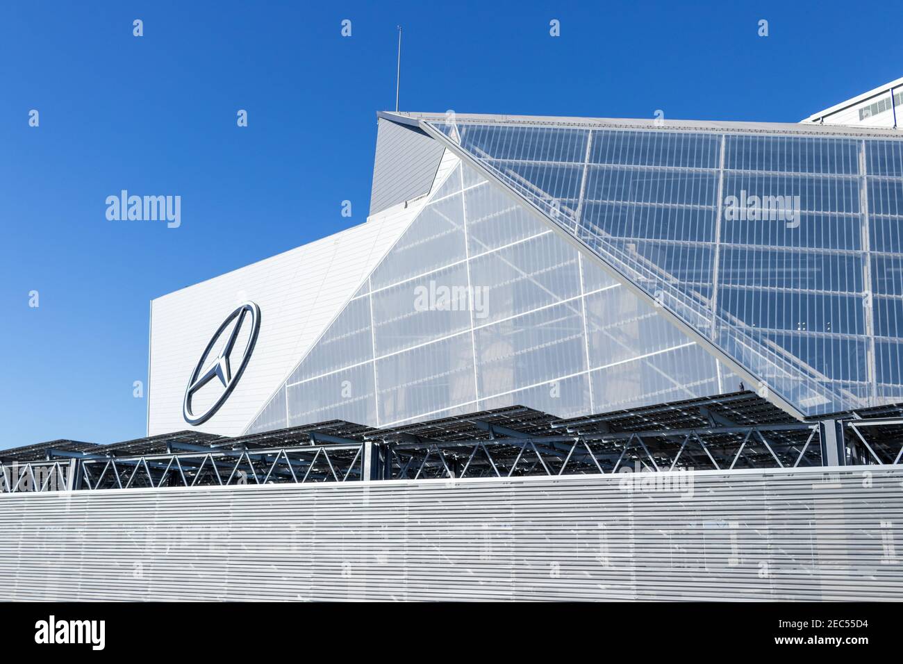 Atlanta, USA - Jan 18th 2021: Blick auf das Mercedes Benz Stadion in der Stadt Atlanta, GA Stockfoto