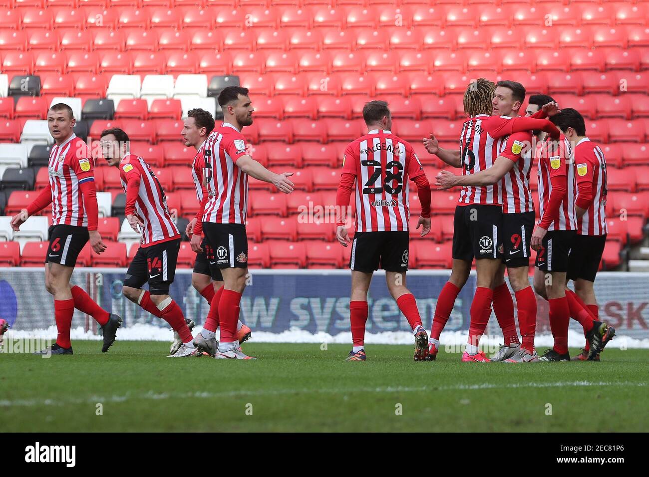 SUNDERLAND, ENGLAND. FEB 13th Charlie Wyke von Sunderland feiert am Samstag, den 13th. Februar 2021, ihr zweites Tor im Sky Bet League 1-Spiel zwischen Sunderland und Doncaster Rovers im Stadion of Light, Sunderland. (Kredit: Mark Fletcher - MI News ) Kredit: MI Nachrichten & Sport /Alamy Live Nachrichten Stockfoto