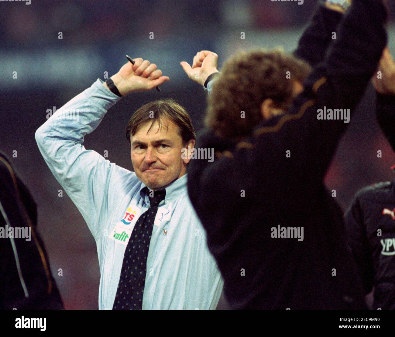 Köln Deutschland 7.11.1999 1.FC Köln )(Köln) vs. 1.FC Nürnberg 6:1 Köln-Geschäftsführer Ewald LIENEN Stockfoto