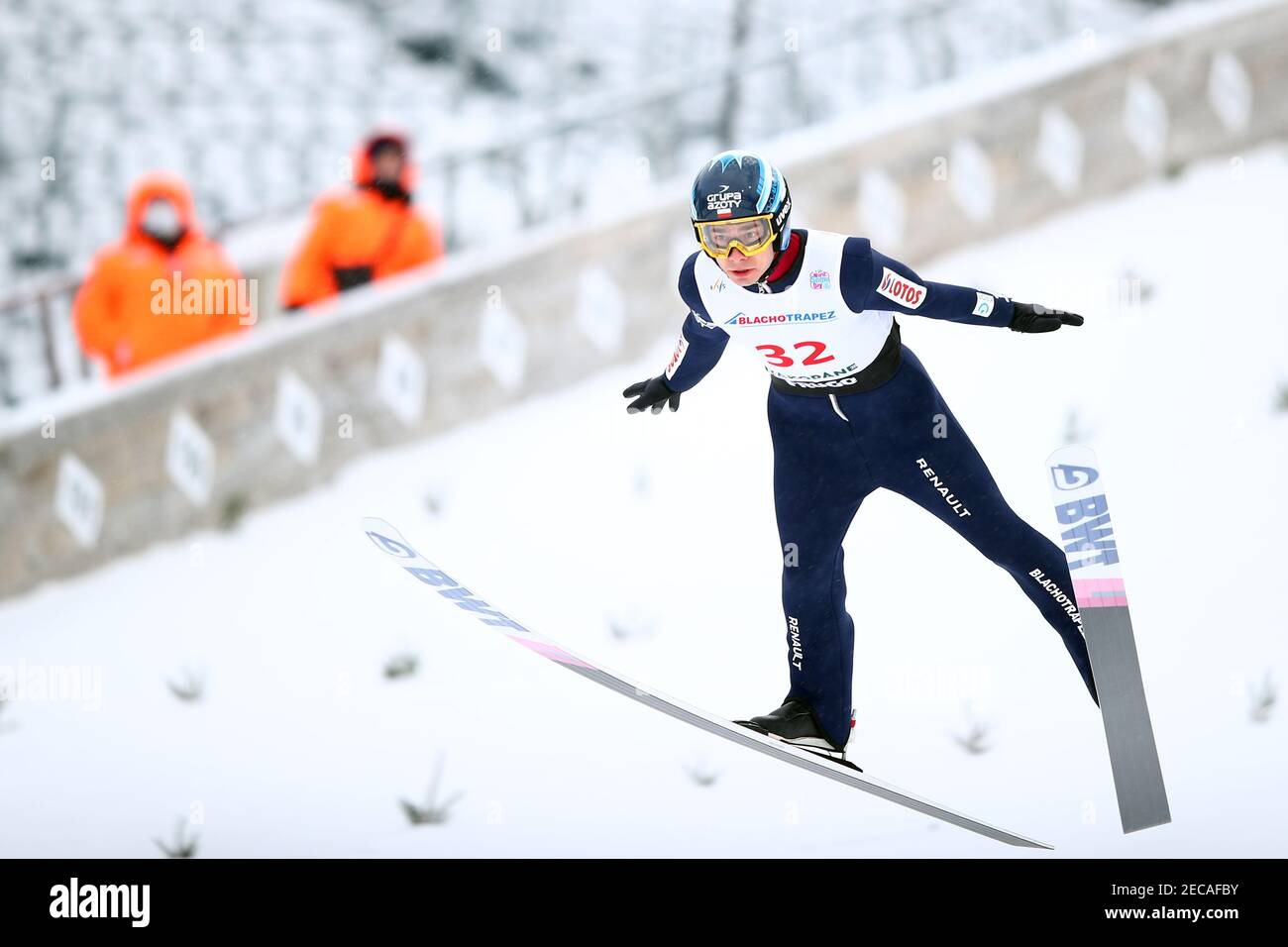 Zakopane, Polen. Februar 2021, 13th. Jakub Wolny Skispringen auf der Great Krokiew Skisprunganlage während des Skisprung-Weltcupwettbewerbs in Zakopane. Kredit: SOPA Images Limited/Alamy Live Nachrichten Stockfoto