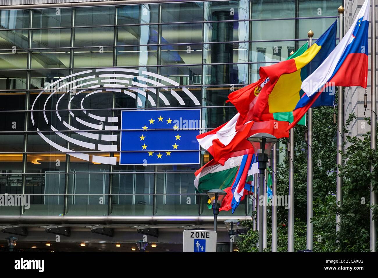 Logo des Europäischen Parlaments auf dem Paul-Henri Spaak-Gebäude in Brüssel, Belgien Stockfoto