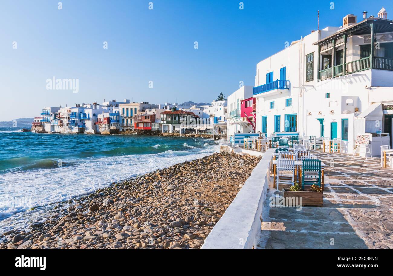 Mykonos, Griechenland. Waterfront in Little Venice, Kykladen Inseln. Stockfoto