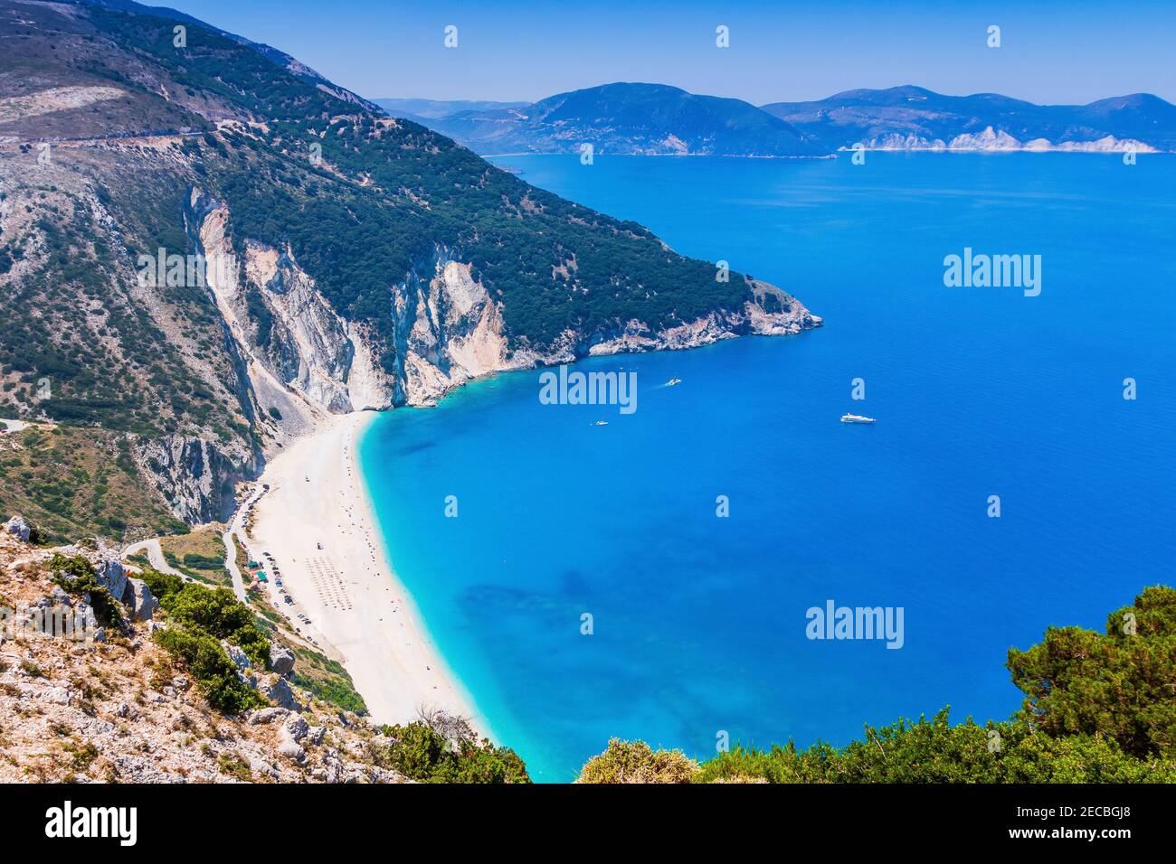 Kefalonia, Griechenland. Blick auf Myrtos Strand, Assos. Stockfoto