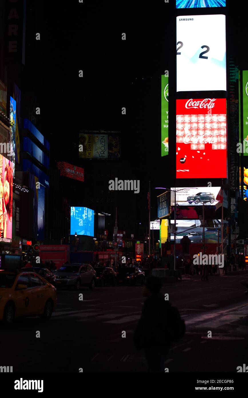 Times Square, New York. Im Epizentrum von Manhattan an der Kreuzung von 42nd Street und 7th Avenue. Stockfoto