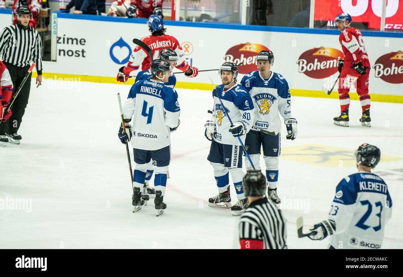 Malmoe, Schweden. Februar 2021, 13th. Alex Rindell (4), Teemu Turunen (80) Peter Tiivola (47) und Miika Koivisto (55) aus Finnland bei den Beijer Hockey Games 2021 zwischen Finnland und Tschechien in der Malmoe Arena in Malmoe. (Foto Kredit: Gonzales Foto/Alamy Live News Stockfoto