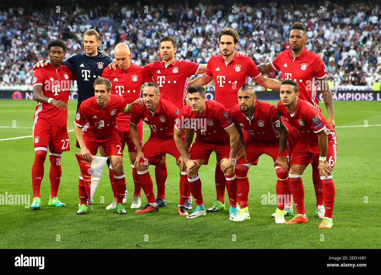 Santiago bernabeu bayern münchen teamgruppe -Fotos und -Bildmaterial in  hoher Auflösung – Alamy