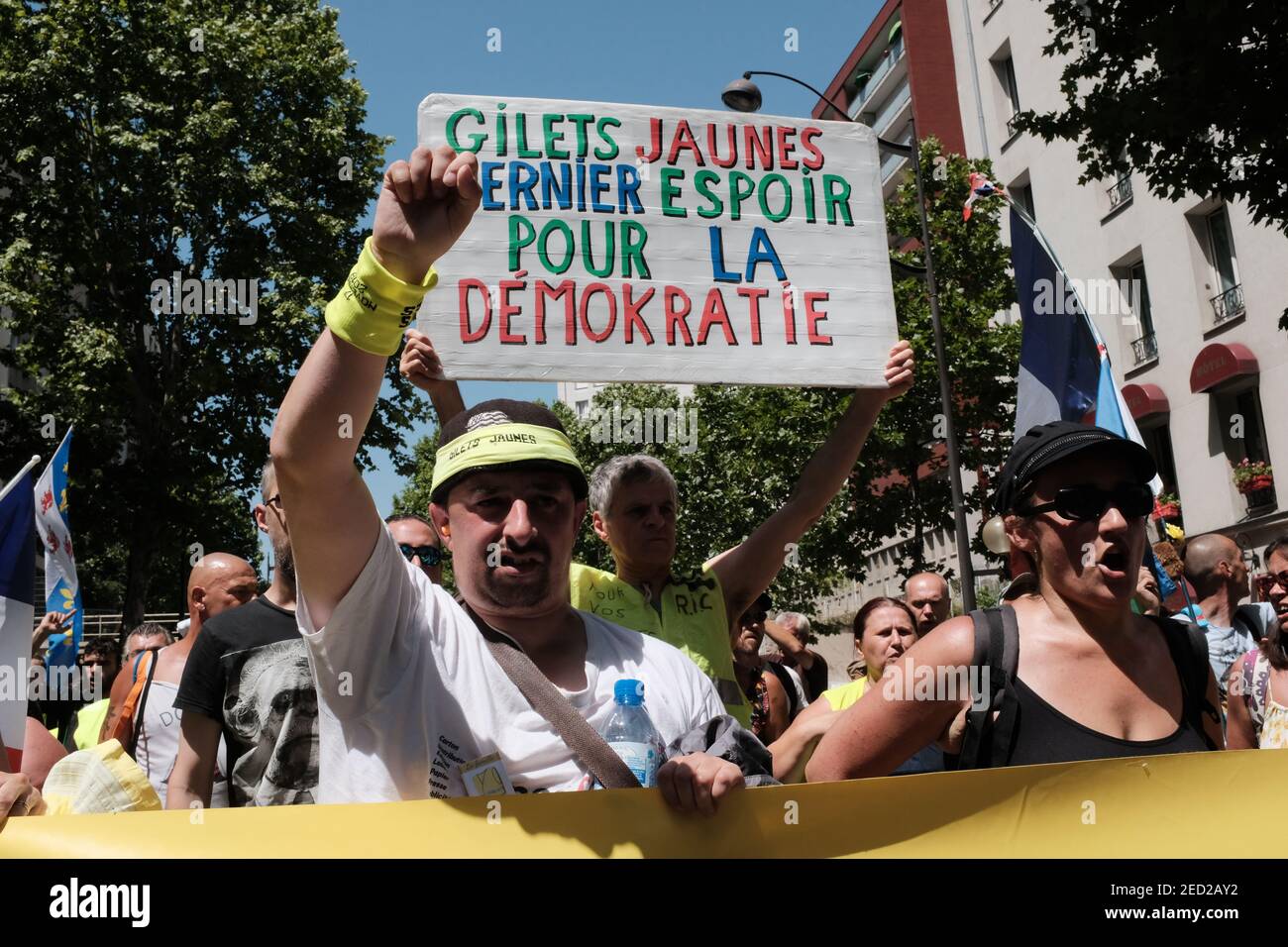 PARIS, FRANKREICH - 29th. JUNI 2019: 33rd Gilets Juanes Gelbwesten Protest in Paris. Stockfoto