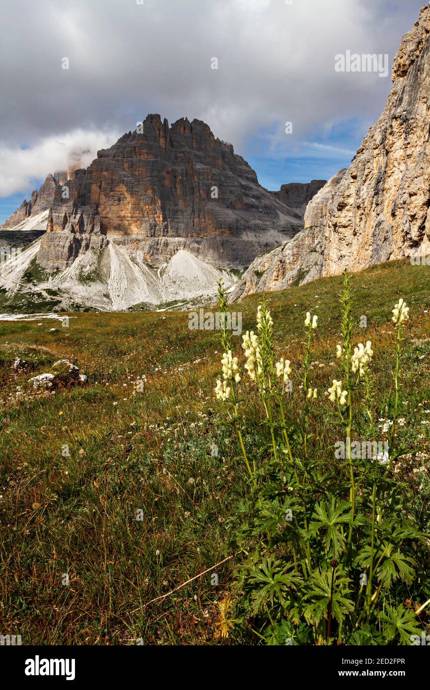 Drei Lavaredo-Gipfel in den Dolomiten Stockfoto