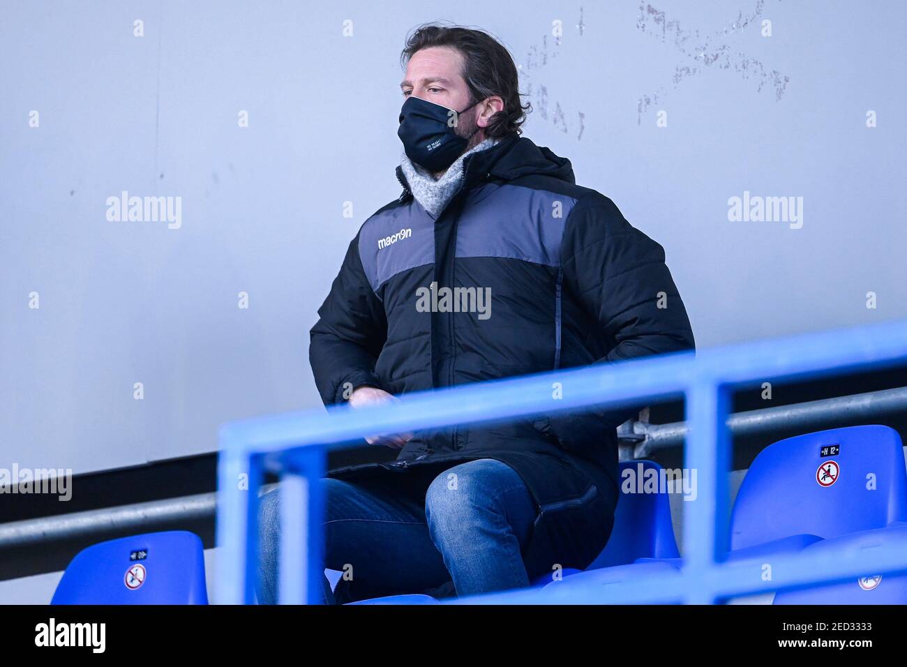 Der Cheftrainer des Club NXT, Rik De Mil, wurde bei einem Fußballspiel zwischen Union Saint-Gilloise und Club NXT am Sonntag, 14. Februar 2021 in Brüssel am Tag aufgenommen Stockfoto