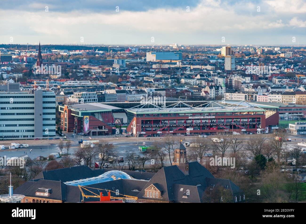 Hamburg Deutschland - Dezember 16. 2017: Das Millerntor Stadion ist das Heimstadion der deutschen Fußballmannschaft St. Pauli Stockfoto