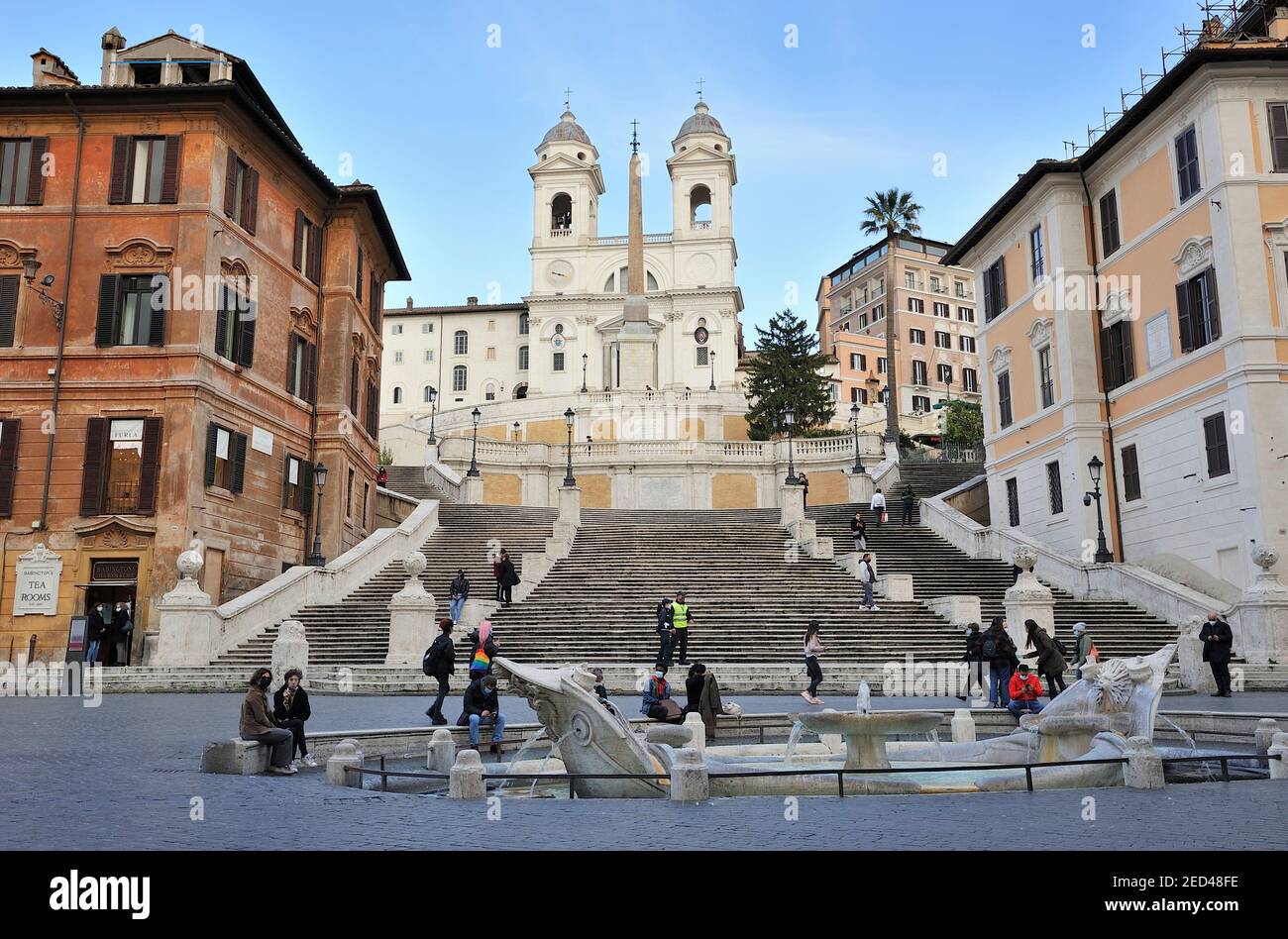 Italien, Rom, Piazza di Spagna, Barcaccia-Brunnen und Spanische Treppe Stockfoto