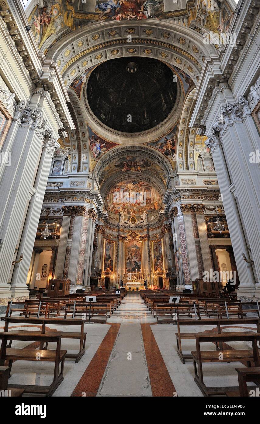 Italien, Rom, Kirche Sant'Ignazio (St. Ignatius), Kirchenschiff und gefälschte Kuppel, 17. Jahrhundert Stockfoto