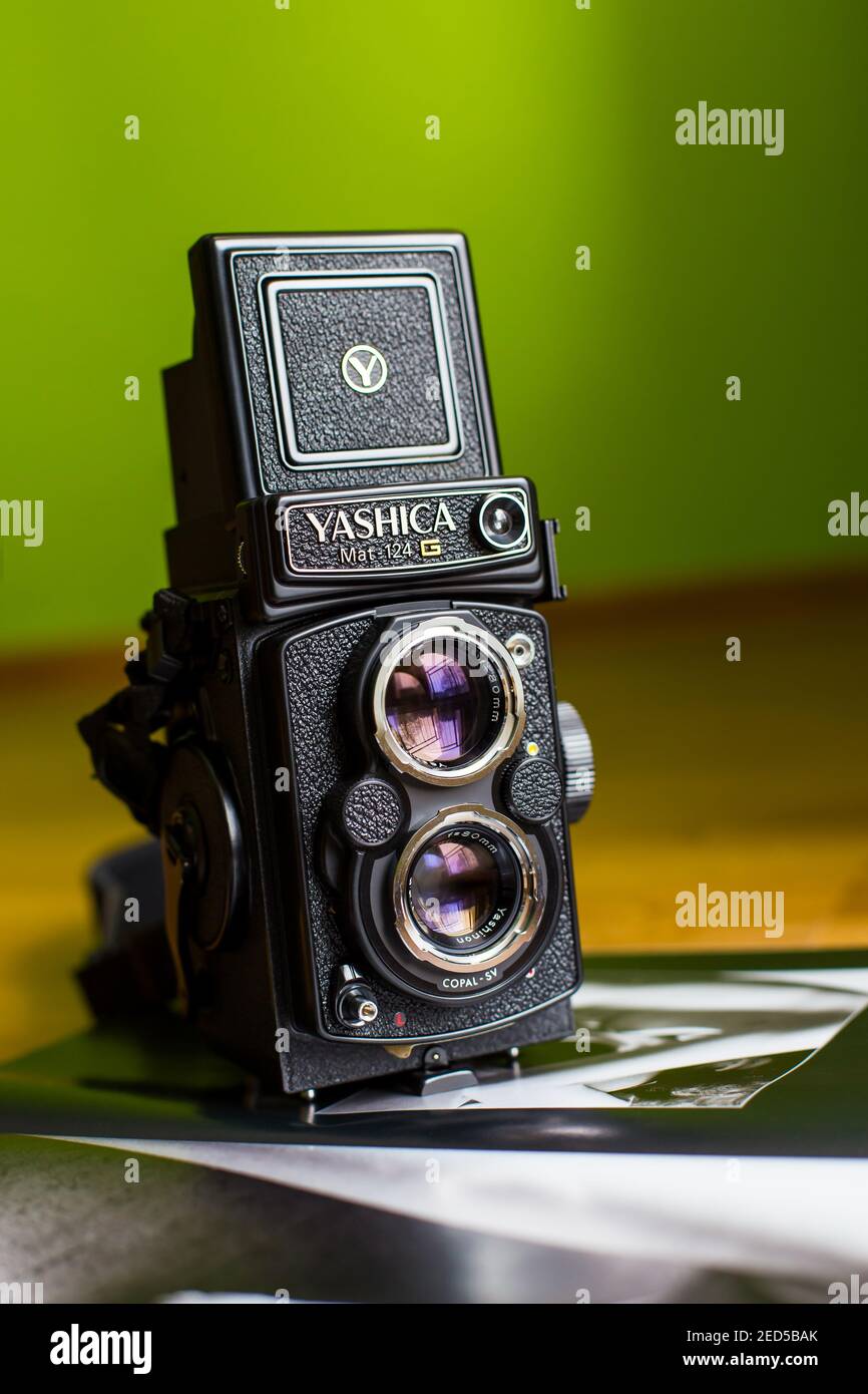 Kamera mit zwei Objektiven yashica 124 Stockfoto