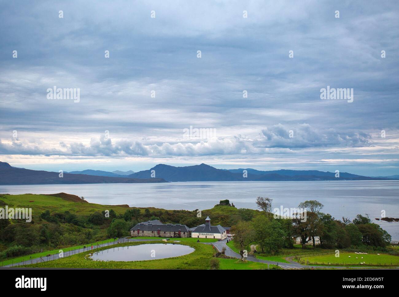 Die Torabhaig Distillery auf der Isle of Skye, Schottland. Stockfoto