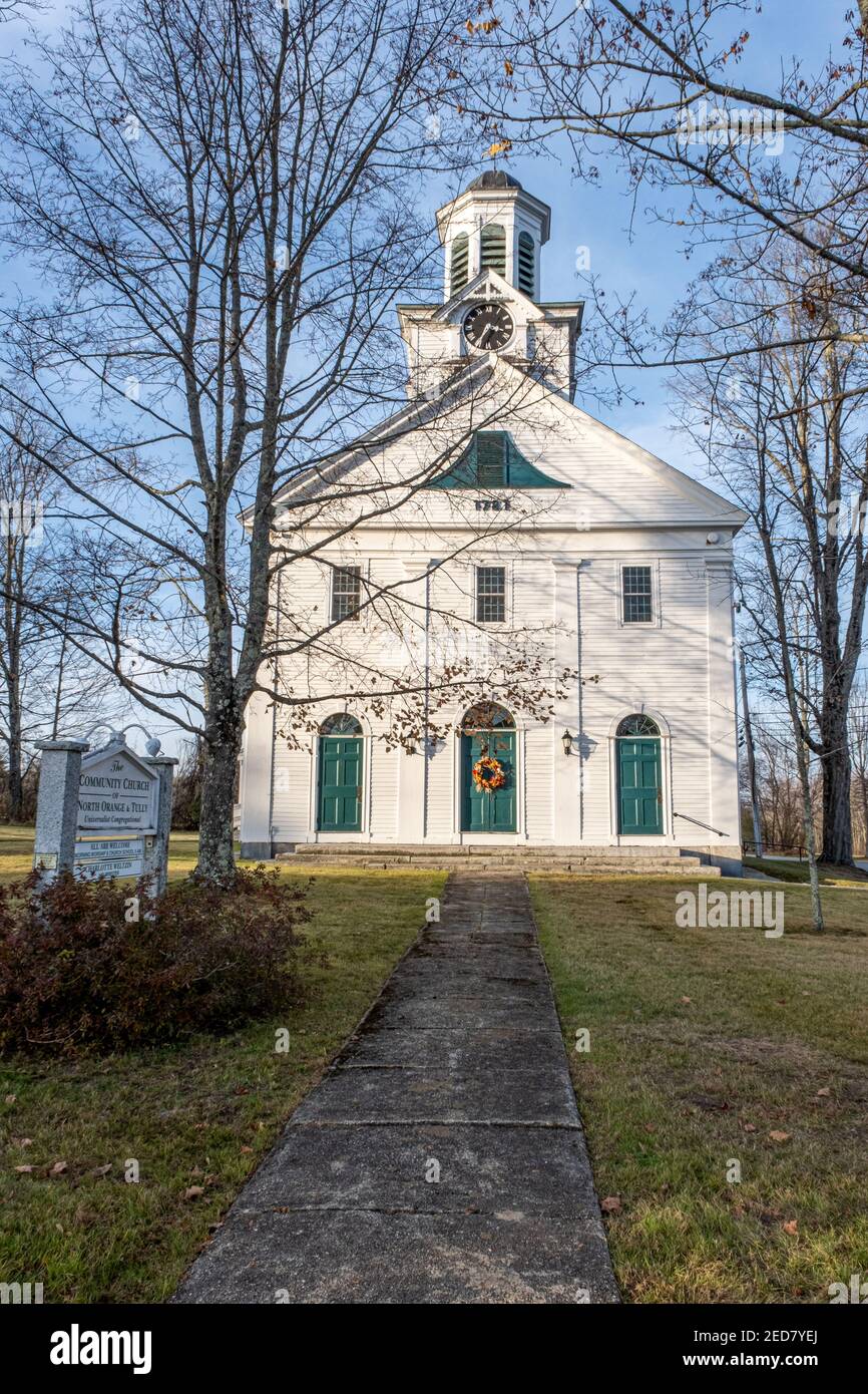 Die Gemeindekirche von North Orange und Tully, Massachusetts Stockfoto