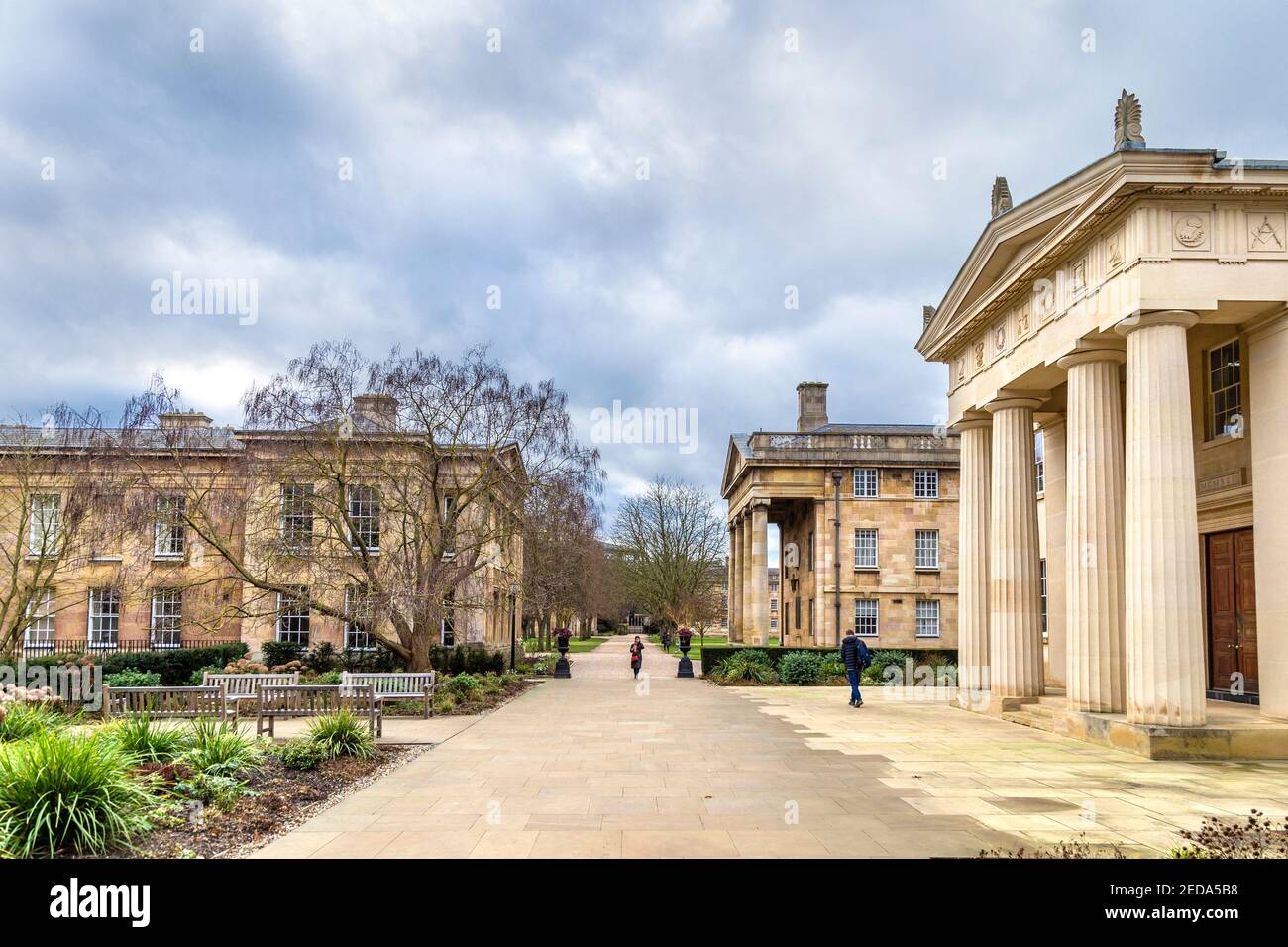 Downing College und die Maitland Robinson Library auf der rechten Seite an der University of Cambridge, Cambridge, Großbritannien Stockfoto