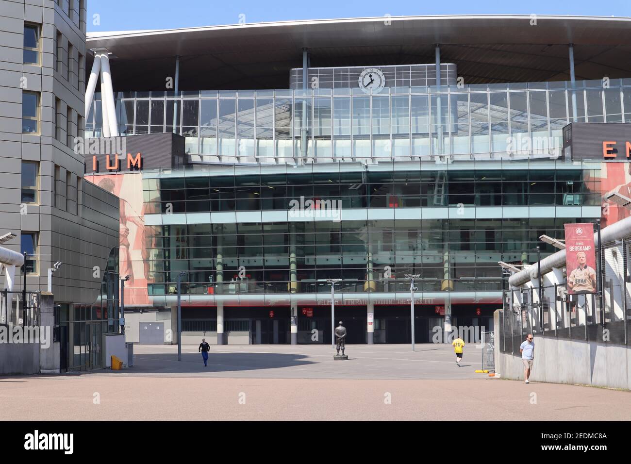 Emirates Stadium und die umliegenden Wohnungen in Holloway North London während Sperre Stockfoto