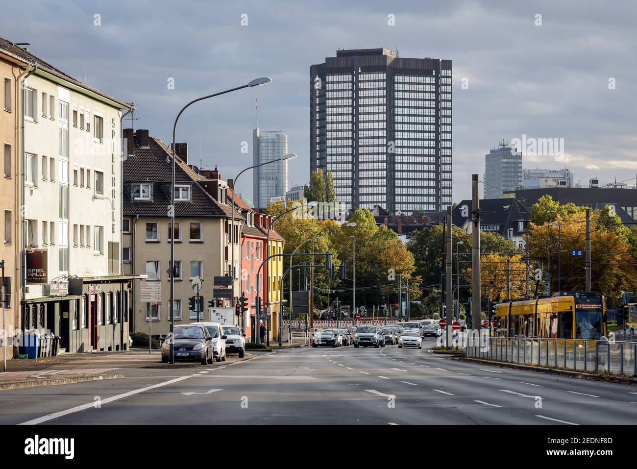 21,10.2020, Essen, Nordrhein-Westfalen, Deutschland - Stadtansicht von Essen, Blick vom nördlichen Viertel Richtung Essener Innenstadt mit Essener Innenstadt h Stockfoto