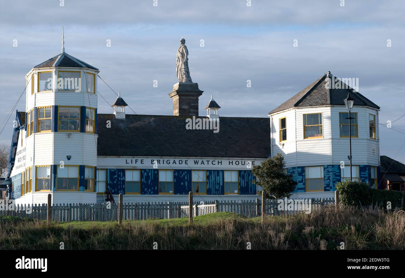 Das Tynemouth Watchhouse und Admiral Collingwood Memorial Stockfoto