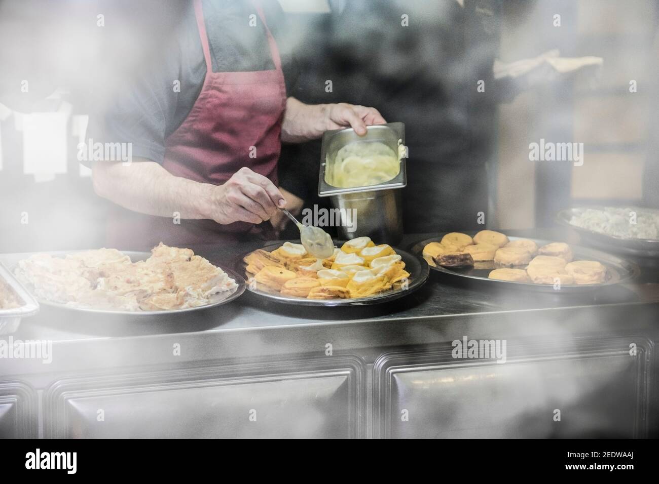 Catering ist ein italienisches Erbe und ist Teil der Kultur des Territoriums. Italienische Küche ist berühmt und geschätzt auf der ganzen Welt - servieren Stockfoto