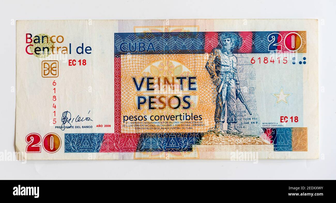 Verschiedene Konfessionen von CUC: Viente Pesos oder zwanzig Pesos kubanische Wandelanmerkung, die das Denkmal von Camilo Cienfuegos darstellt. Der konvertible Peso Stockfoto