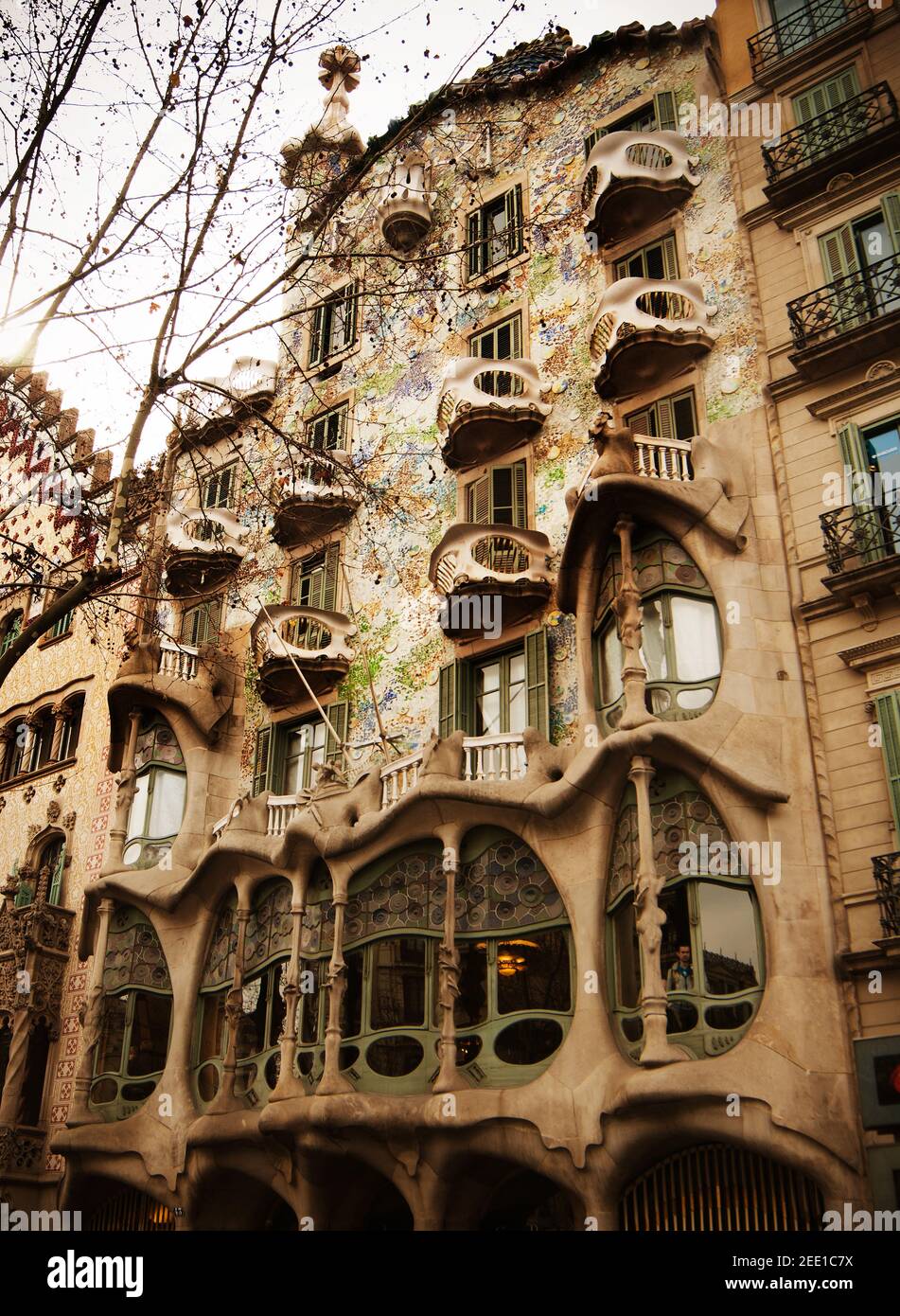 Architektonisches Detail des berühmten Gebäudes La Pedrera, gebaut vom katalanischen Architekten Antoni Gaudi, Barcelona, Katalonien, Spanien Stockfoto