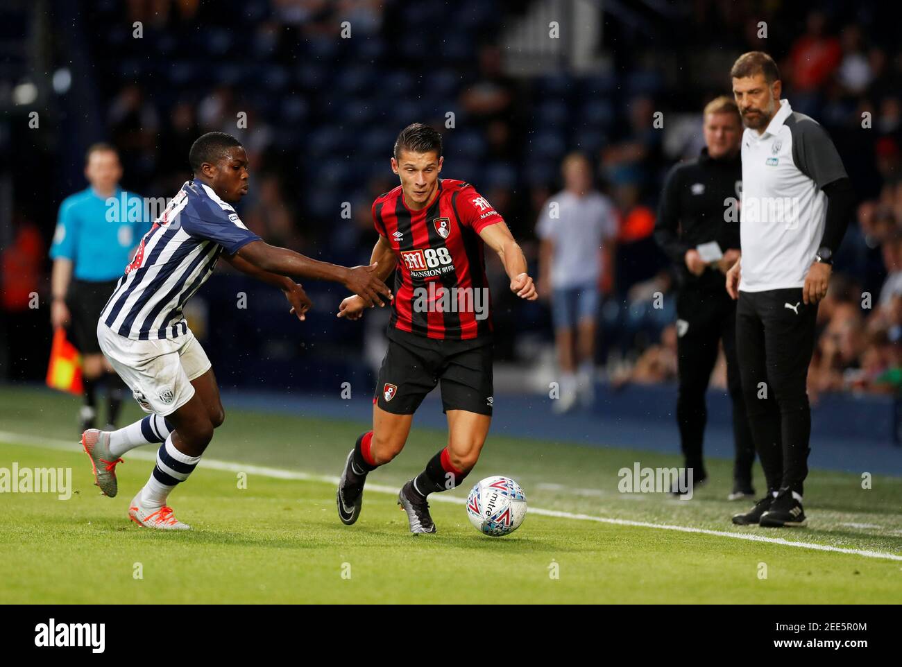 Fussball Pre Season Friendly West Bromwich Albion V Afc Bournemouth The Hawthorns West Bromwich Grossbritannien 26 Juli 2019 Nathan Ferguson Von West Brom In Aktion Mit Alex Dobre
