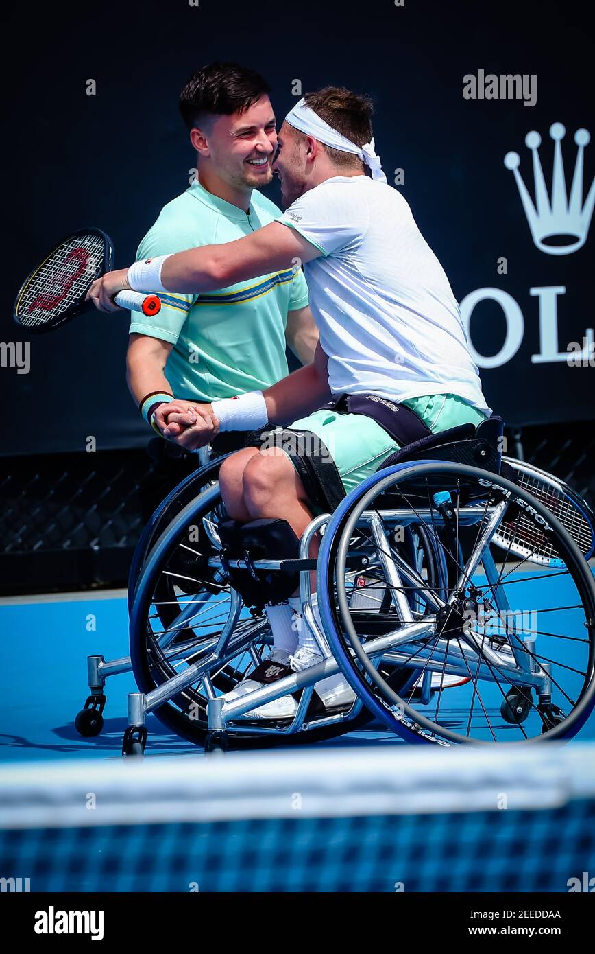 Gordon Reid und Alfie Hewett feiern, nachdem sie im Finale der Männer ein Tennismatch zwischen dem englischen Paar Hewett-Reid und dem Franzosen Houdet-Peifer gewonnen haben Stockfoto