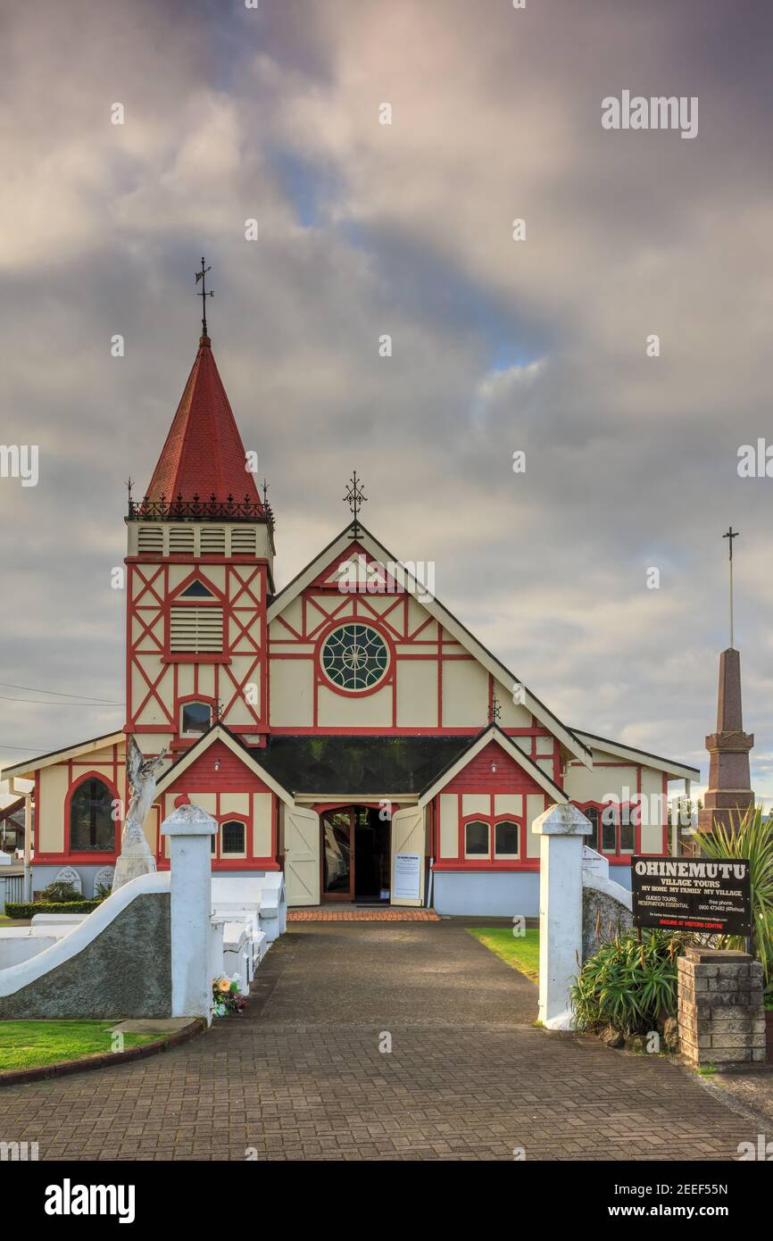 Historische St. Faith's Anglican Church (1918) am Ufer des Lake Rotorua, Neuseeland Stockfoto