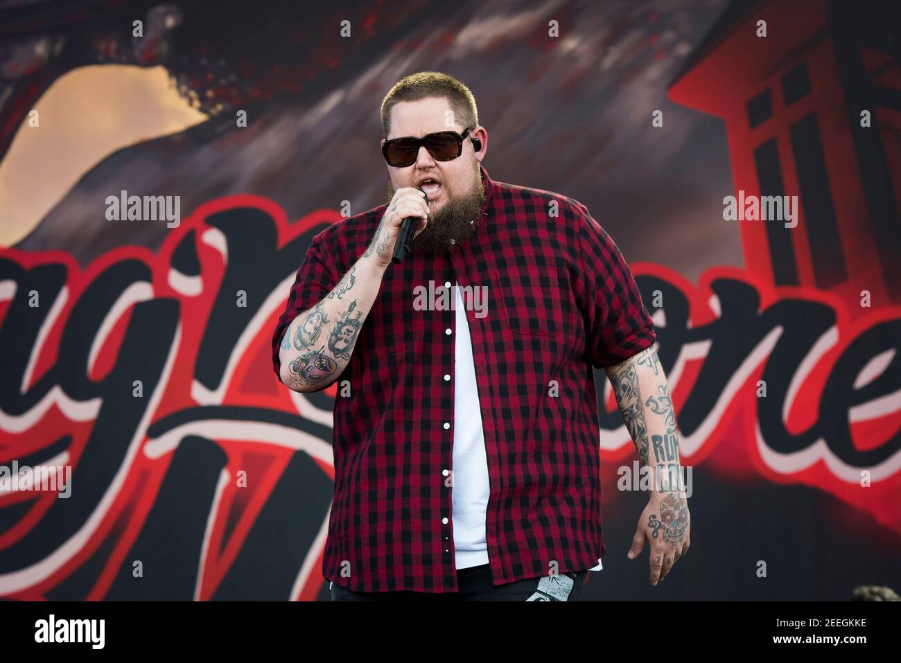 RAG 'n' Bone man spielt live auf der Bühne am 2. Tag des Isle of Wight Festival 2017, Seaclose Park, Isle of Wight. Bilddatum: Freitag, 9th. Juni 2017. Bildnachweis sollte lauten: © DavidJensen Stockfoto