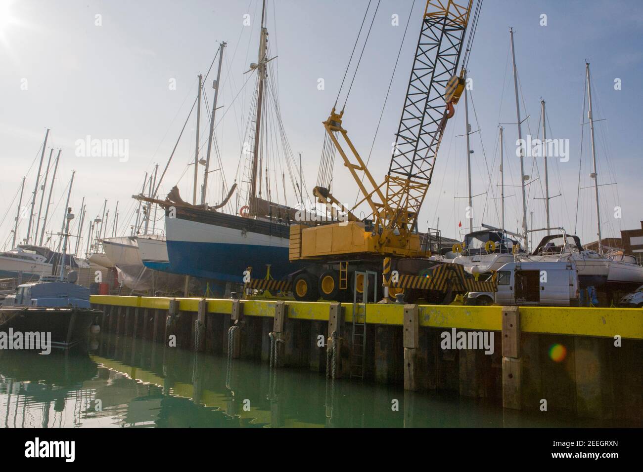 Der Kai in Gosport Boatyard, Gosport, Hampshire, England, Großbritannien Stockfoto