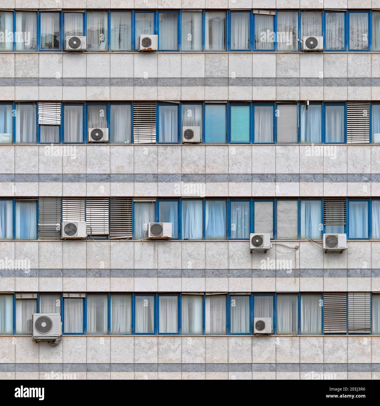 Fenster und Klimaanlagen Nahtloses Texturmuster Stockfoto