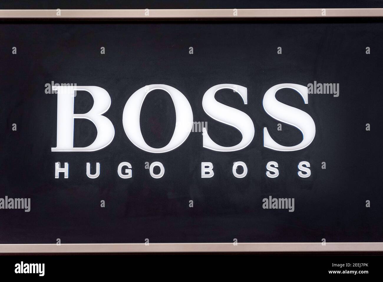 BOSS Hugo Boss ist eine internationale Modemarke für seine schlanke und moderne Designs und seiner gefragter Herrenkollektion begehrt Stockfoto