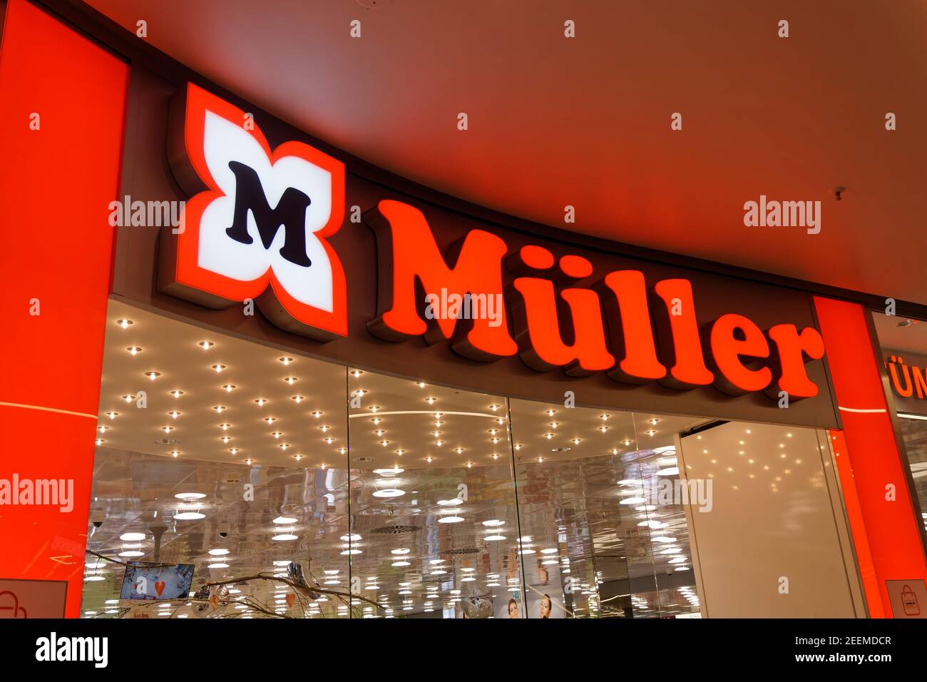 Muller logo -Fotos und -Bildmaterial in hoher Auflösung – Alamy