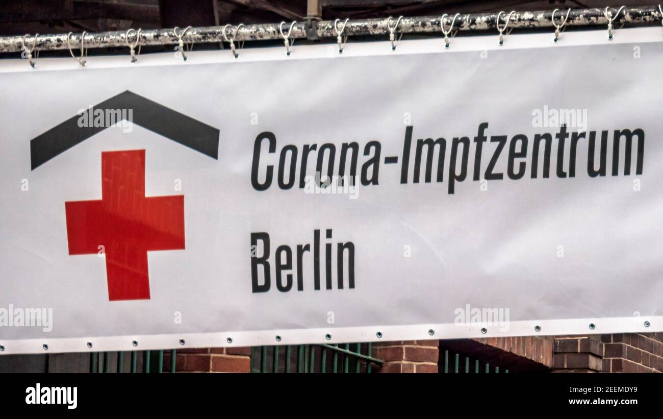 Corona Impfzentrum Arena Treptow, Berlin . Corona-Impfzentrum / Corona, Covid-19, Covid19, Coronakrise, Coronavirus, Corona-Virus, Corona-Rise, Impf Stockfoto
