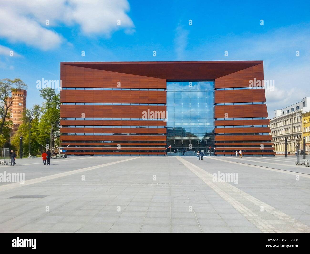 Wroclaw National Forum of Music am Freiheitsplatz in sonnig Tag Stockfoto