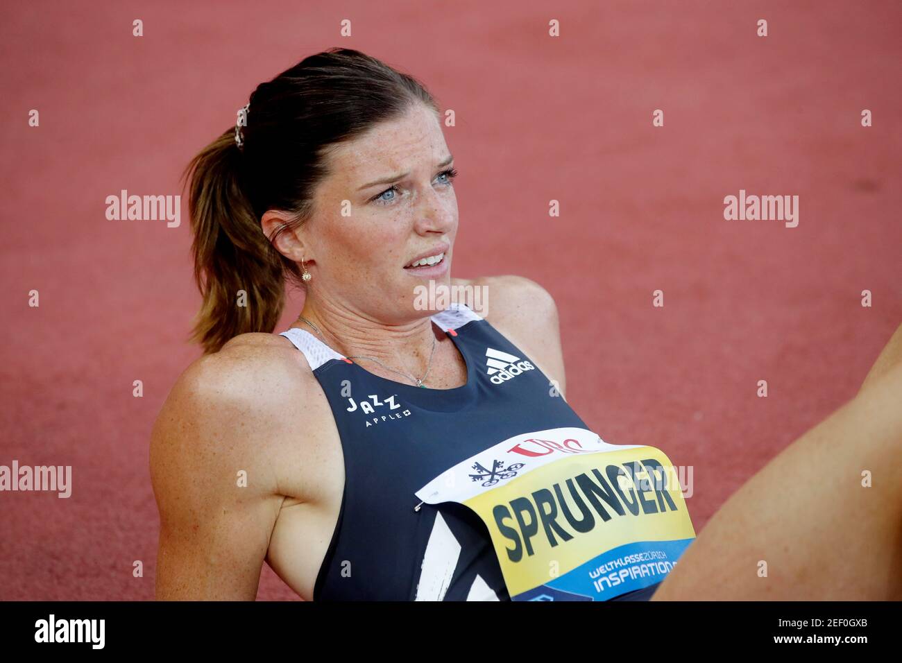 Leichtathletik - Diamond League - Zürich - die Inspiration Games -  Letzigrund Stadion, Zürich, Schweiz - 9. Juli 2020 die Schweizer Lea  Sprunger reagiert nach den 300 m Hürden REUTERS/Arnd Wiegmann  Stockfotografie - Alamy