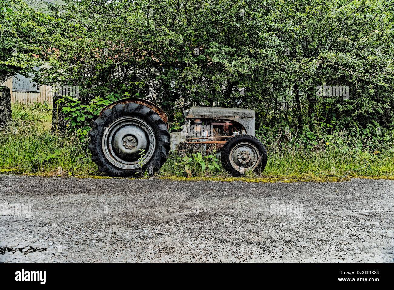 Alter Traktor - Aussicht Stockfoto