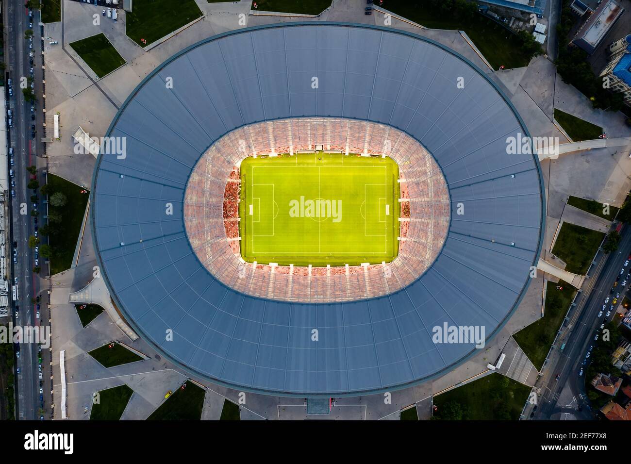 Luftbild über die Puskas Arena in Budapest Ungarn. Austragungsort für mehrere Spiele im Jahr 2021 für Champions League Stockfoto