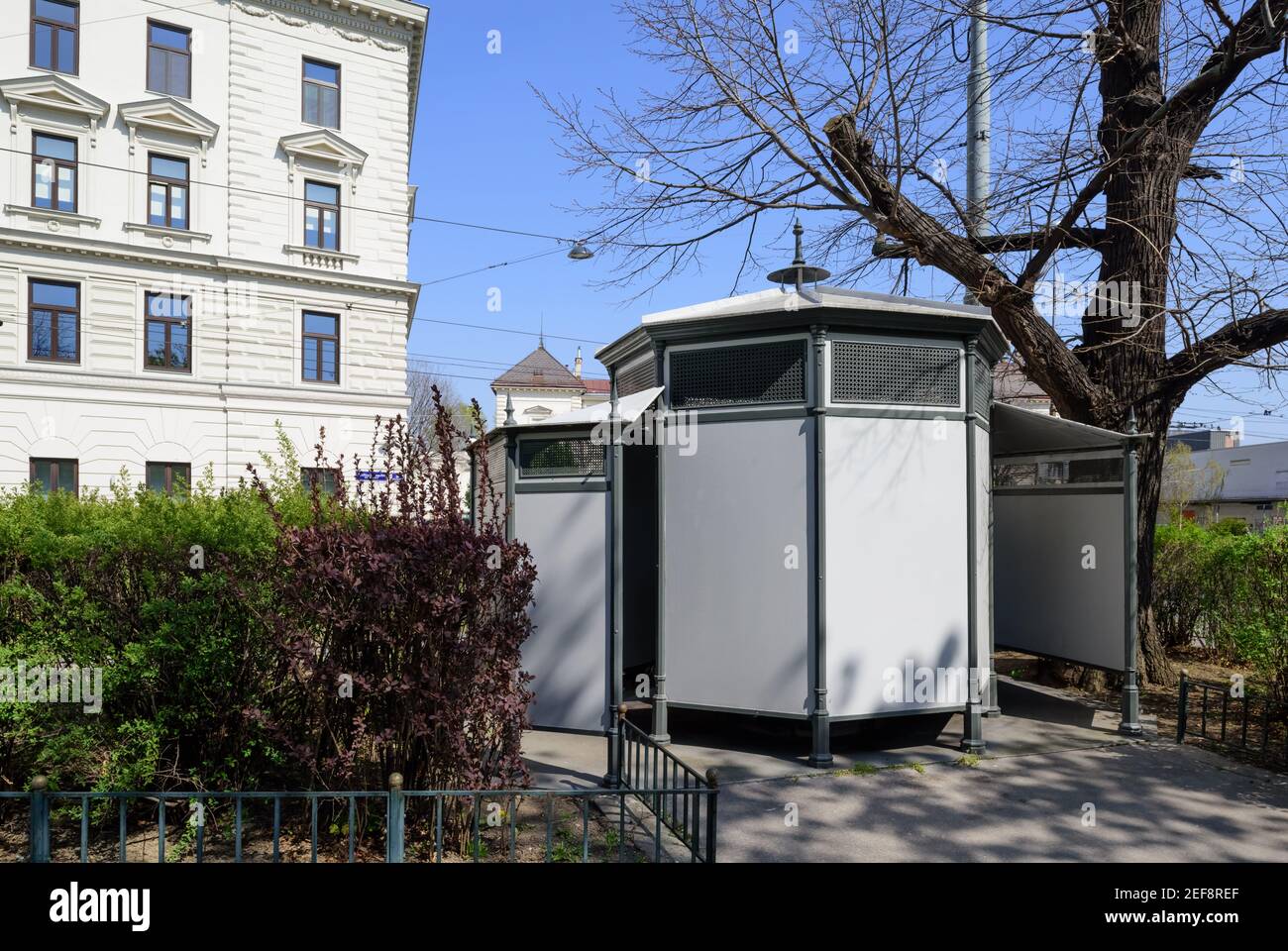 Wien, Rauscherstraße, alte öffentliche Bedrofnisanstalt Stockfoto