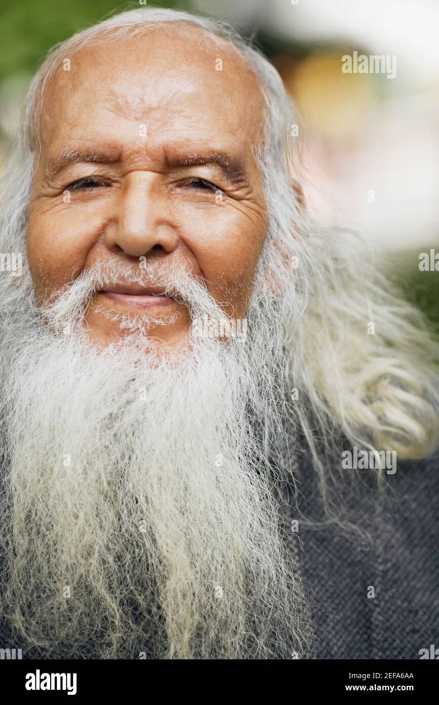 Porträt eines älteren Mannes lächelnd Stockfoto