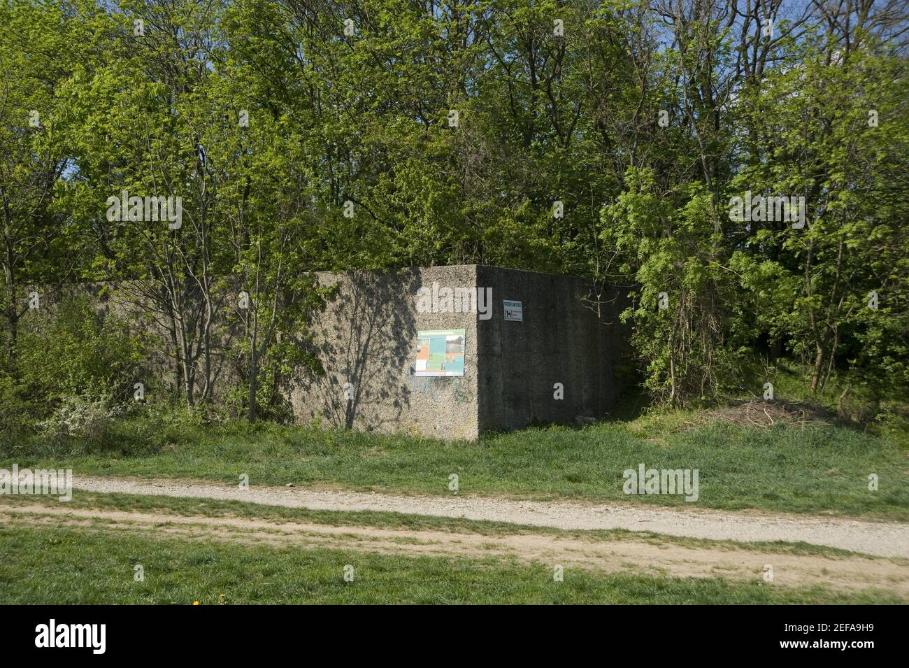 Wien, Georgenberg bzw. Maurer Berg in Liesing, Reste der Luftnachrichtentruppen-Kaserne (1938) Stockfoto