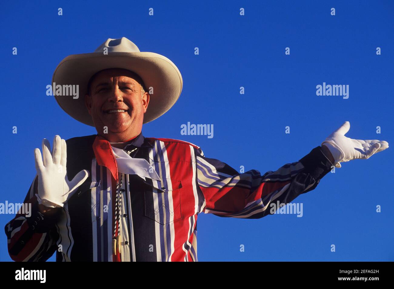 Porträt eines reifen Mannes, der gestikuliert, Texas, USA Stockfoto