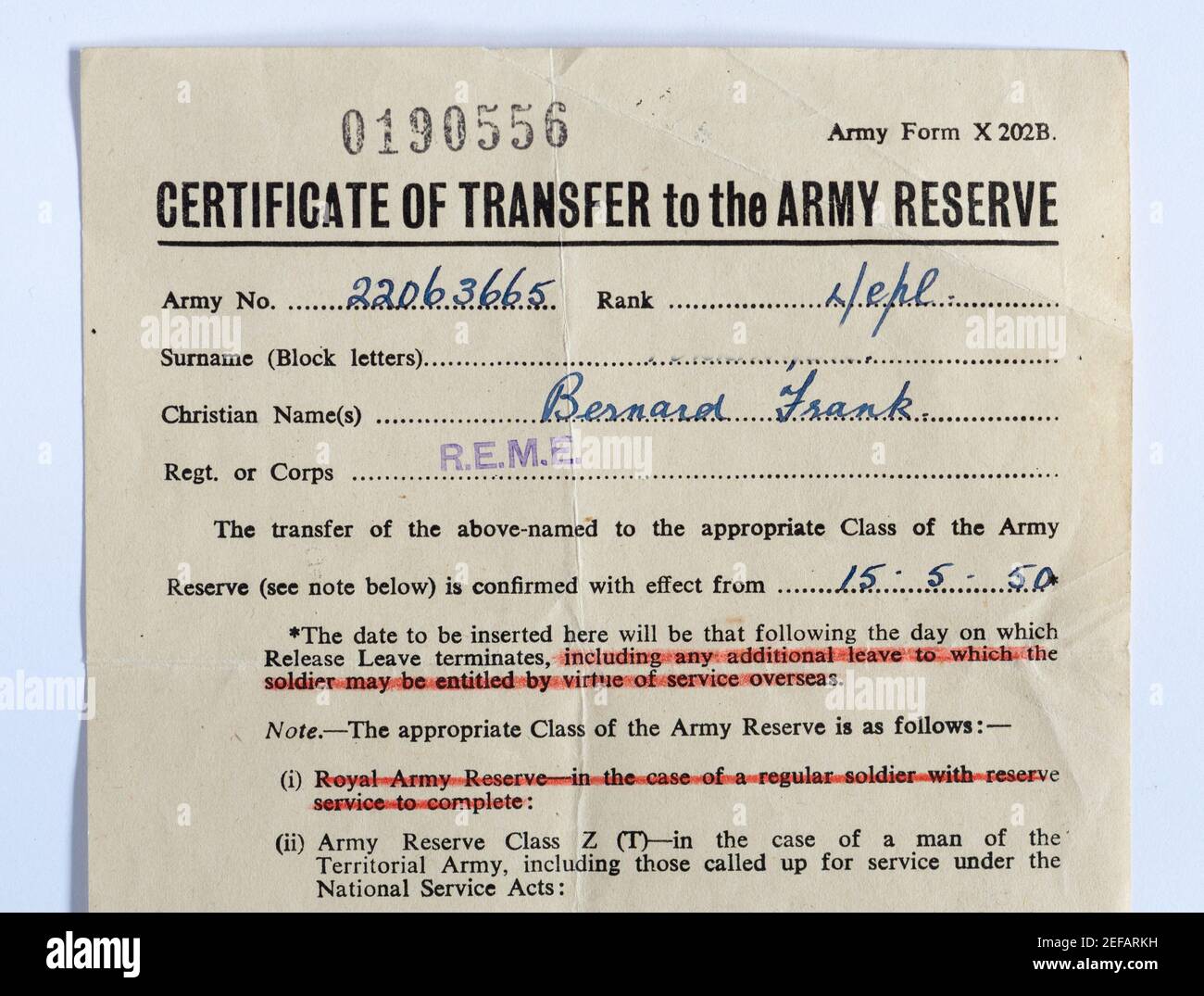 Bescheinigung über die Übertragung in die Armee Reserve nach Beendigung des nationalen Dienstes im Jahr 1950, historische Militärpapiere, England, Großbritannien Stockfoto